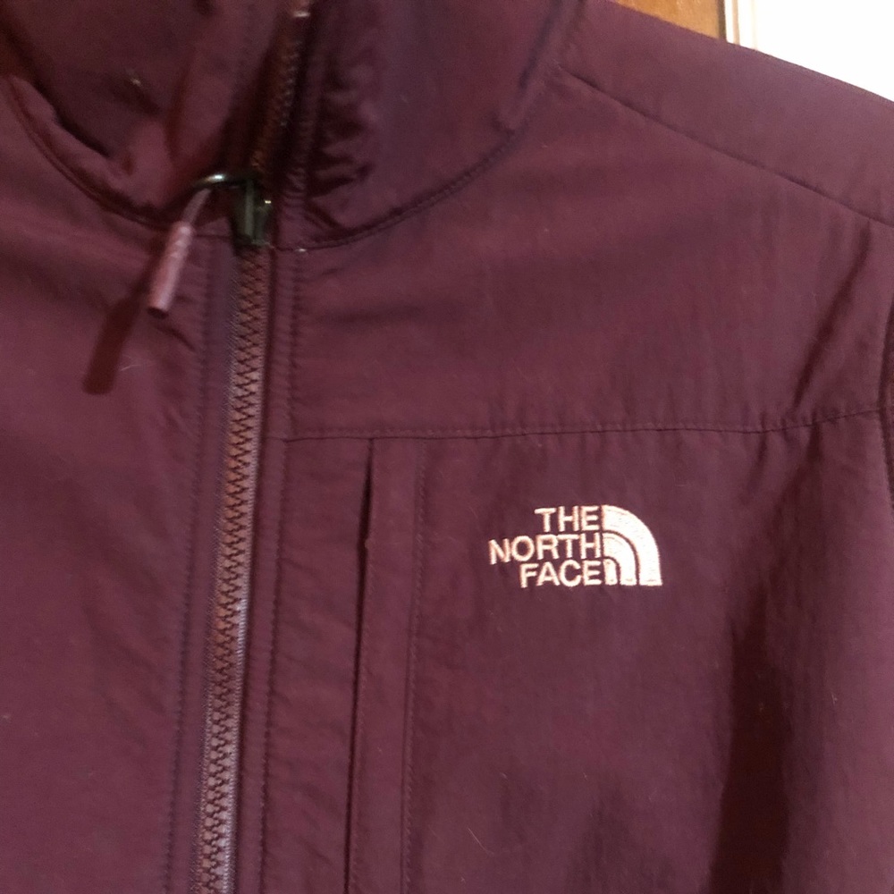 North face womens fleece jacket. Small
